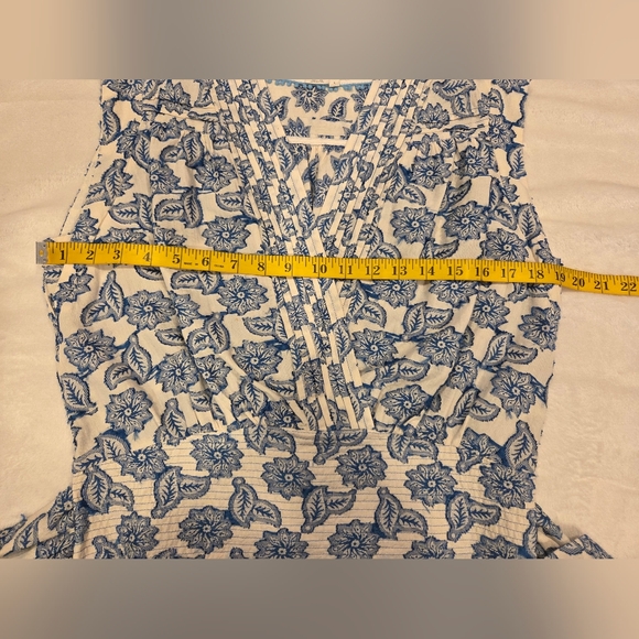 Anthropologie Blue and White Sleeveless Floral Blouse, Size S. - Picture 12 of 16